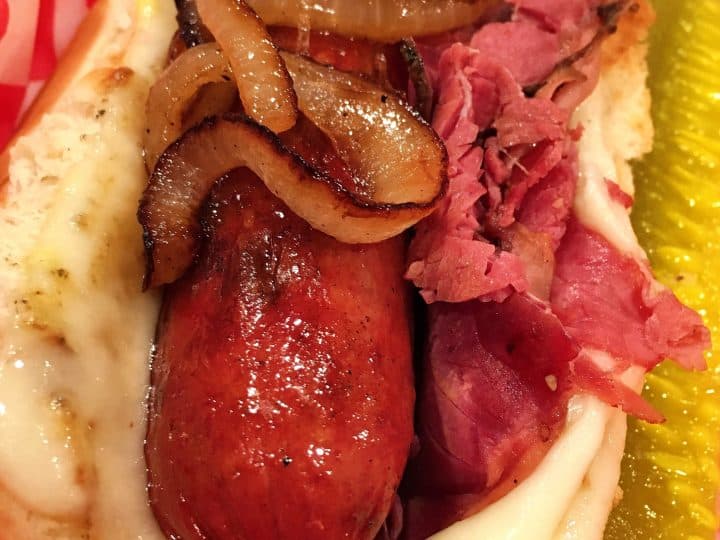 https://www.norinesnest.com/wp-content/uploads/2016/07/Pastrami-Hot-Dog-Alans-favorite-2-720x540.jpg