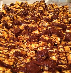 Peanut Butter Chocolate Popcorn | Norine's Nest