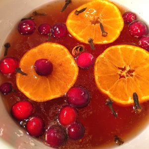 Slow Cooker full of spiced cider