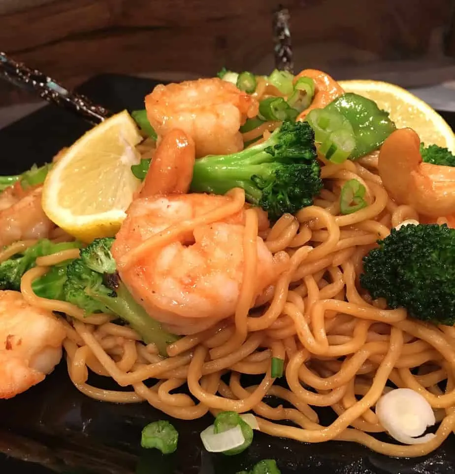 https://www.norinesnest.com/wp-content/uploads/2017/03/Ginger-Lemon-Shrimp-with-Noodles-2017-8-1.jpg.webp