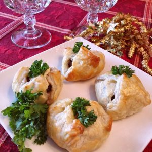 Cheesy Mushroom Bundles on a serving plate