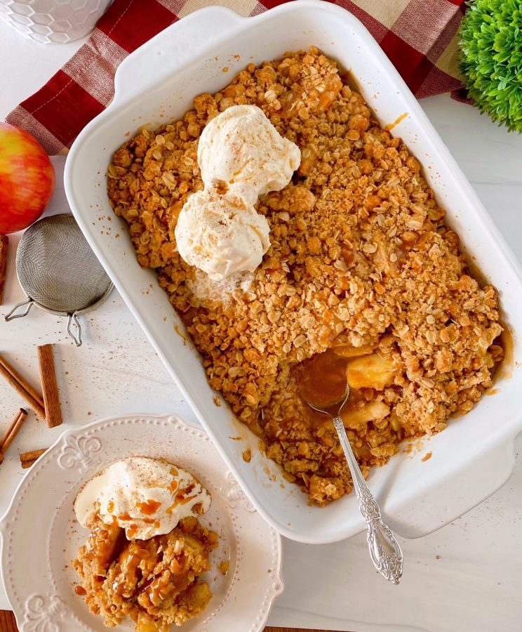 https://www.norinesnest.com/wp-content/uploads/2022/09/Caramel-Apple-Crisp-2022-5-e1664223396328.jpg