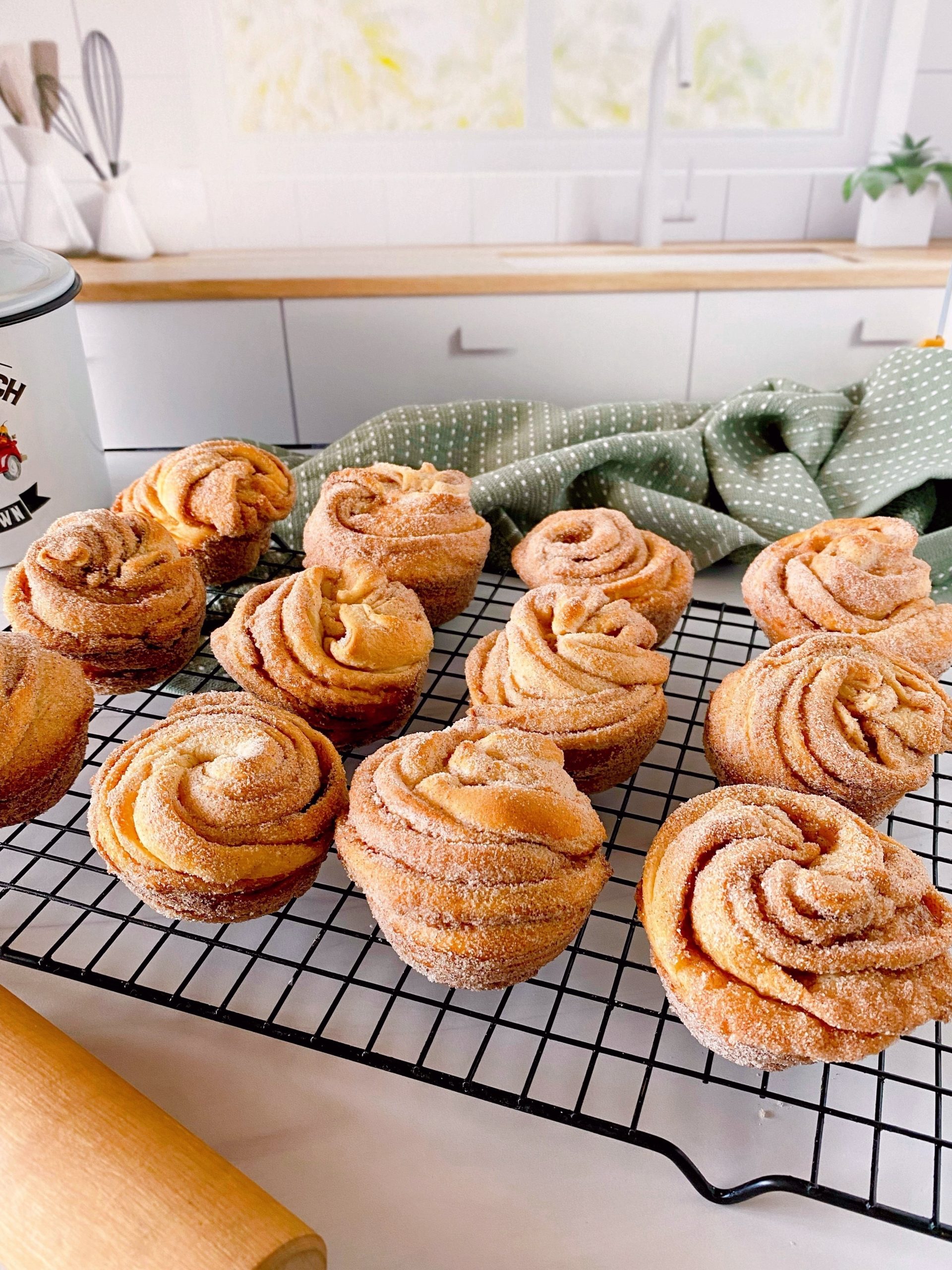 Easy Cinnamon Cruffin Recipe Norine's Nest