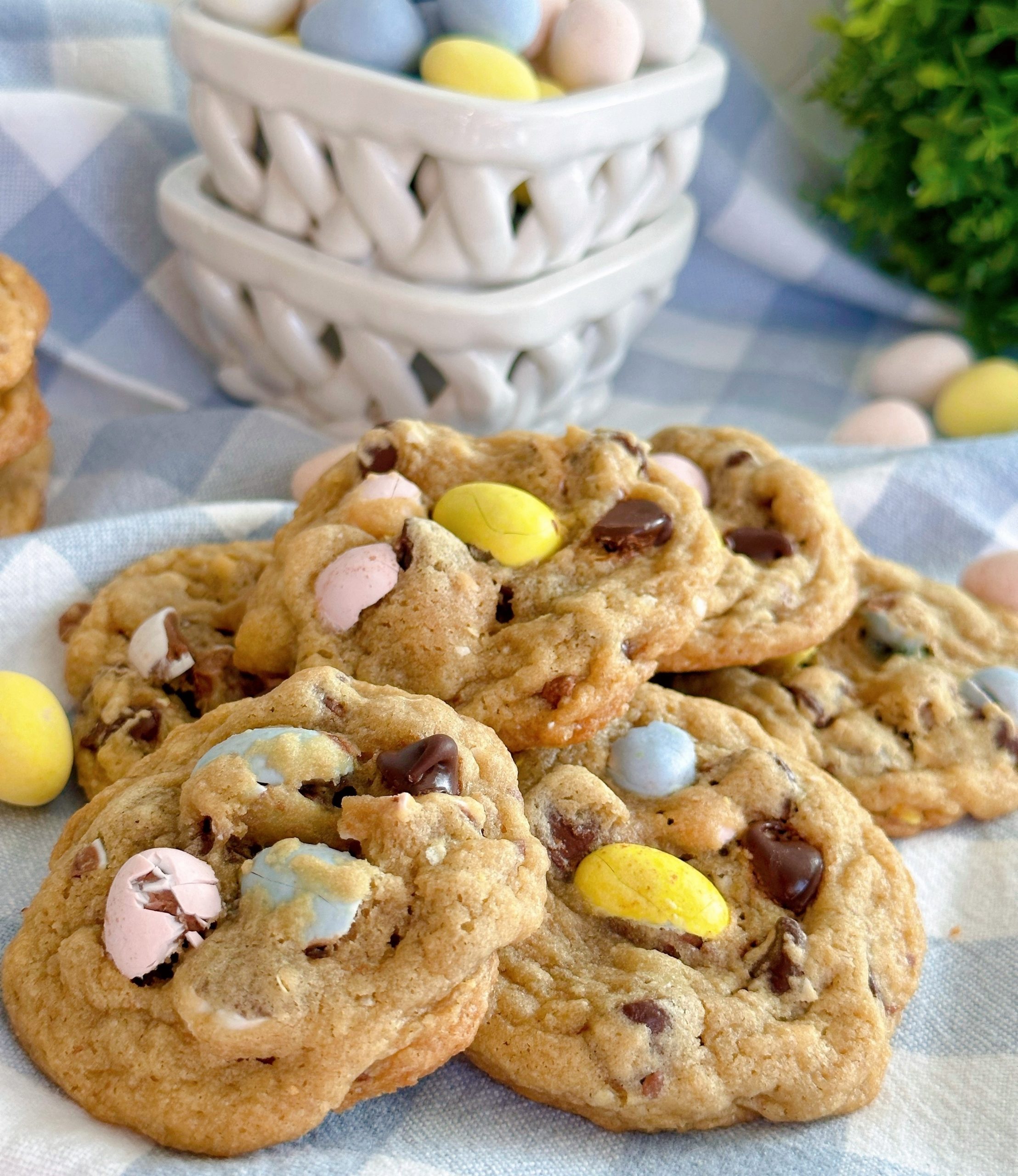 Mini Cadbury Egg Chocolate Chip Cookies - Linen & Gray