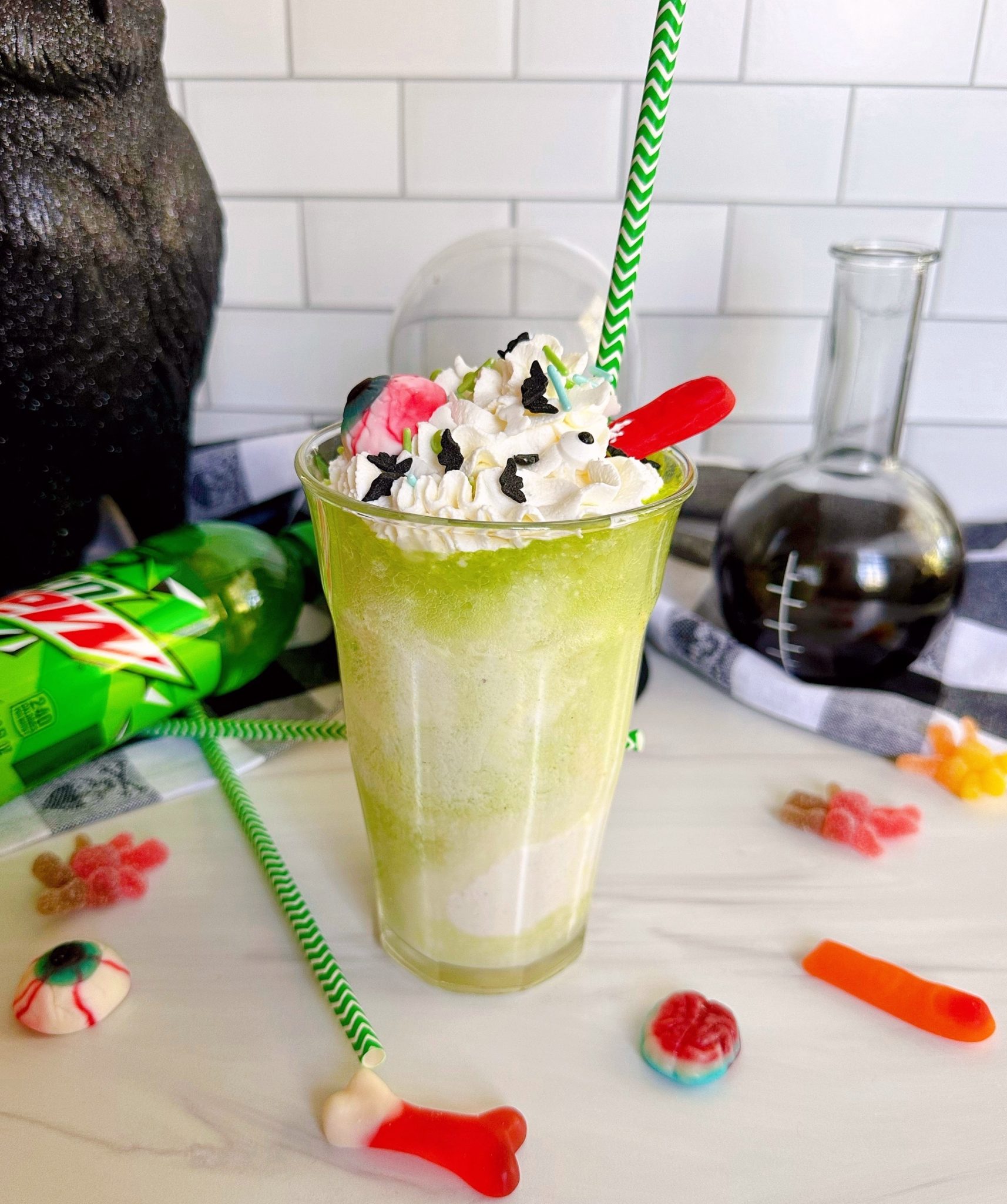 Spooky Mountain Dew Ice Cream Float | Norine's Nest